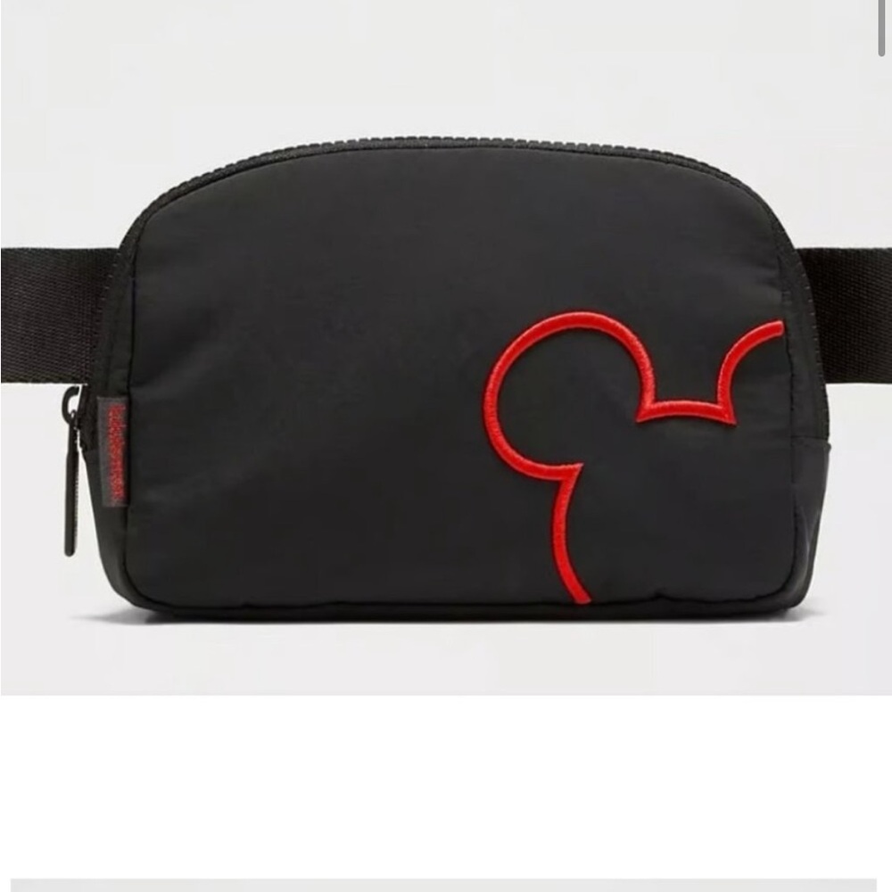 Disney x lululemon Everywhere Belt Mickey Outline Graphic 1L